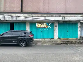 Ruko 3 jadi 1 strategis nol jalan simpang laksda adi sucipto malang
