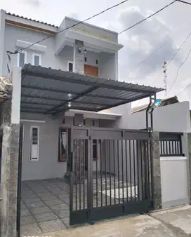 Rumah Baru 2 Lt Design Minimalis Di Banjarsari  Solo