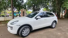 PORSCHE CAYENNE 3.6 AT TAHUN 2011