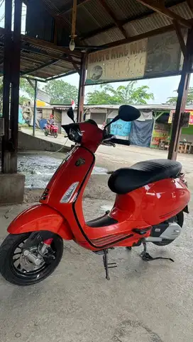 Jual vespa sprint s 150