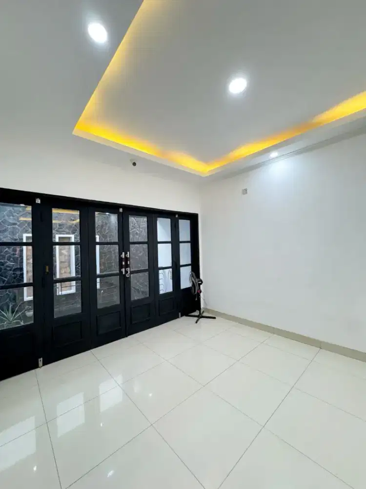 Rumah mewah jalan central