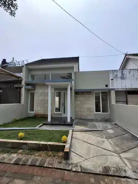 RUMAH MODERN MINIMALIS 6 MENIT DARI KAMPUS BINUS ARAYA