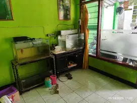 Dijual Cepat Rumah + 3 Kios Paling Strategis di Beji Depok