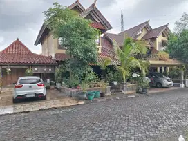 Rumah Elegan Komplek Perum Jl. Kapten Haryadi Sleman