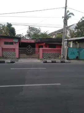 Raya Kenjeran, Komersial area