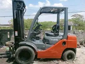 Forklift toyota 2.5 ton