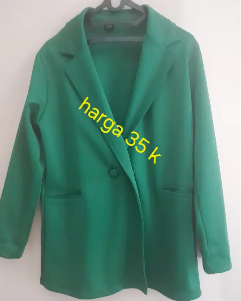 Atasan jas kantor wanita