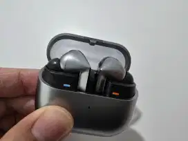 Dijual Samsung Galaxy Buds 3 Pro - Silver | Garansi SEIN | NEGO