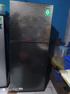 kulkas sharp 2 pintu