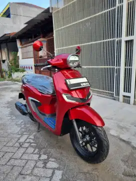 HONDA STYLO 160 CBS KEYLESS WARNA MERAH SPORTY VESPA STYLE