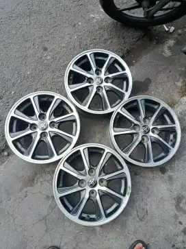 Velg Mobil OEM Toyota Calya G R14 Pcd 4x100