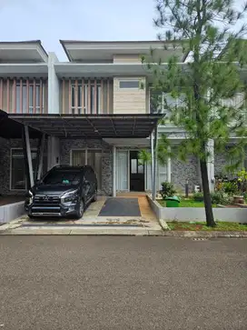 Disewakan Rumah Bagus di Cluster South Mississippi JGC, Jakarta Timur.