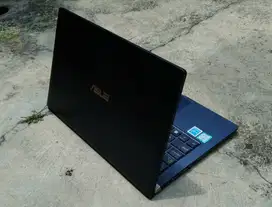 Laptop Asus Zenbook UX333FA