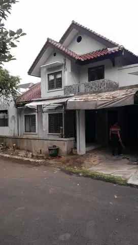 Dijual rumah perlu renov area Puri Bintaro sektor 9 Tangerang Selatan