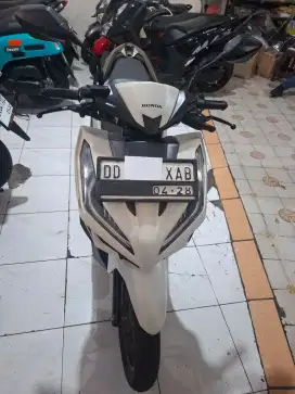 Honda Vario 125 cc 2023 putih