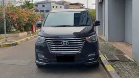 Hyundai H1 H-1 Royale Facelift Bensin AT Hitam 2021 km.40rb tangan 1