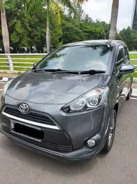 Toyota Sienta V Matic AT 2017