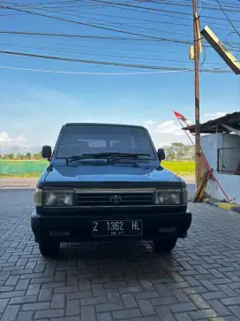 Kijang Grand Extra Long LGX 1.5