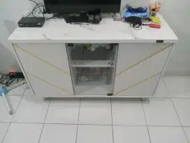 Meja laci ruang tv