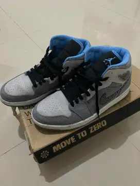 Nike Air Jordan 1 Mid Crater Gray