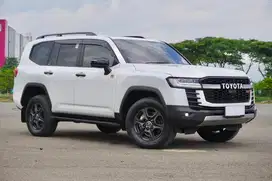 Toyota Land Cruiser 300 GR-Sport 4x4 FJA300 2024