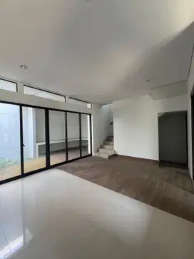 SEWA RUMAH FLORA PREMIUM UPGRADE SUDAH ADA CANOPY