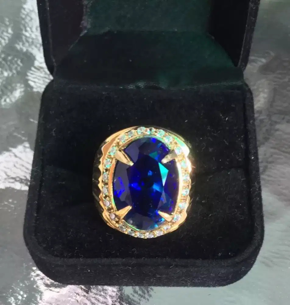 Cincin mewah Keren saffire and ruby