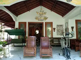 Rumah full furnish desain Klasik Eropa dkt RS Panti Waluyo Jajar Solo