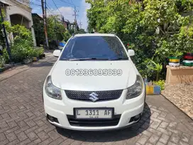 SUZUKI X-OVER 2013 PUTIH MANUAL
