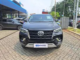 DP 5% Toyota Fortuner 2.4 VRZ GR Sport-AT 2021 ULY