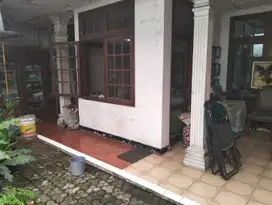 Rumah Strategis cocok untuk usaha di Pulogebang