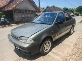 Mobil Sedan Suzuki Esteem 1.3 1993