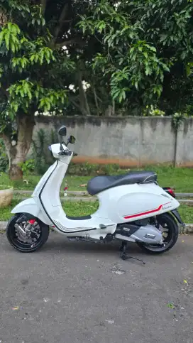 Vespa Sprint S 2024 White Innocenza