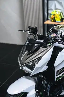 FOR SALE !! KAWASAKI Z800 2014 R6 Ducati Monster Z900 Zx25