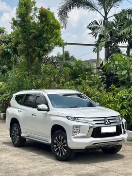 {Cash} Mitsubishi Pajero Sport Dakar Ultimate A/T Diesel 2023 / 2022