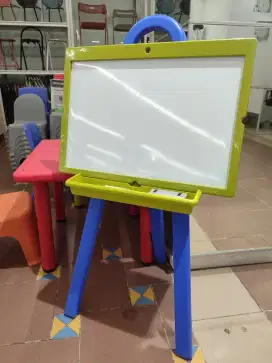Papan tulis anak