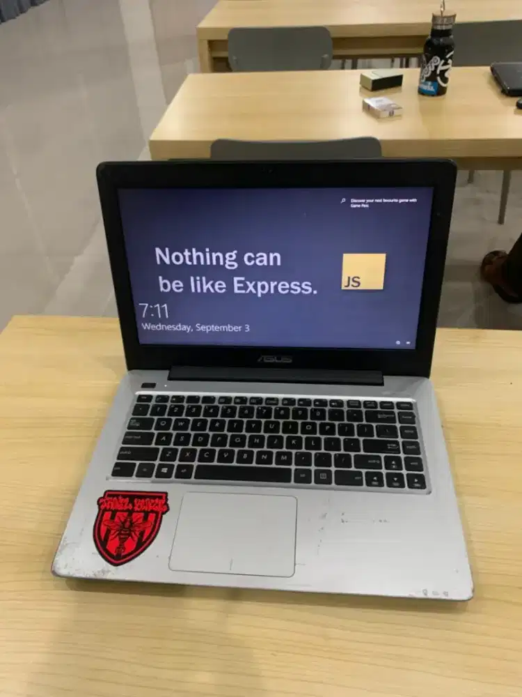 Laptop ASUS X456UQK Intel core I7-7500U CPU generasi 7, RAM 8 Gb