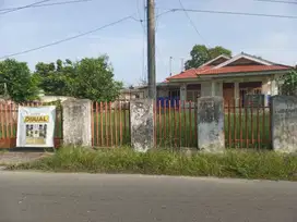 Di jual santai rumah dengan lokasi strategis di tengah kota Pekanbaru
