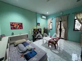 ANA RUMAH JALAN LEBAR UK 4X16M DI JELAMBAR ra