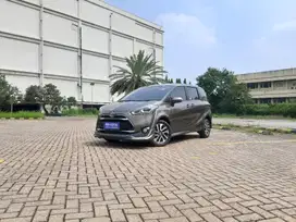 Pajak Panjang Toyota Sienta  1.5 Q Bensin-AT 2017 Coklat