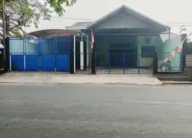 Disewakan gudang disewakan rumah usaha di Menganti di Gersik
