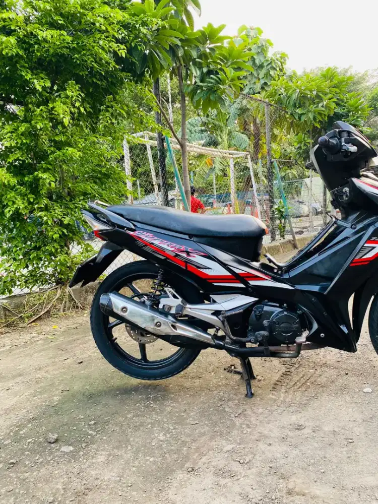 Honda Supra x 125cc DD pgm_fi Tahun 2016