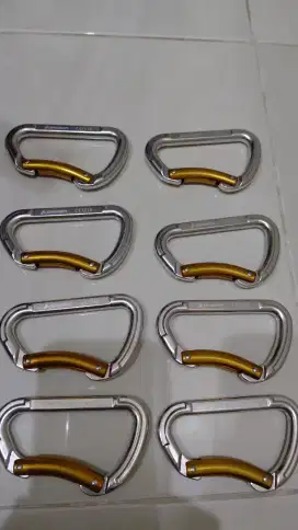 EIGER CARABINER SNAP GATE. BENT GATE. (INI HARGA SATUAN YA). 95% BARU.