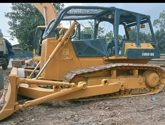 Dijual Bulldozer Komatsu D85ESS-2 Tahun 2012