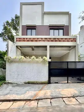 Dijual Rumah Baru 3 Lantai Siap Huni Cluster Exclusive Di Cirendeu