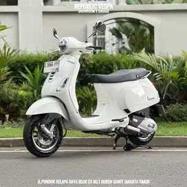 Piaggio Vespa LX 125 IGET LED Facelift Th 2023 White Favourite Colour