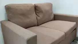 Kursi Informa kain warna coklat
