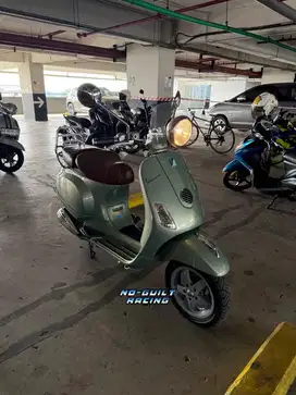 Piaggio LXV125 Italy 2010 Rare Portofino Green