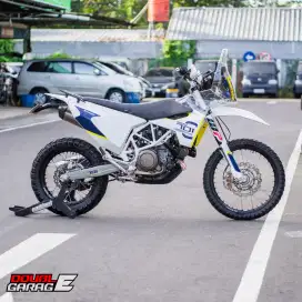 HUSQVARNA 701 ENDURO 2020 PUTIH