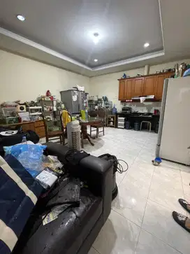 ANA RUMAH UK 7.8X17M DI DALAM KOMP JELAMBAR
